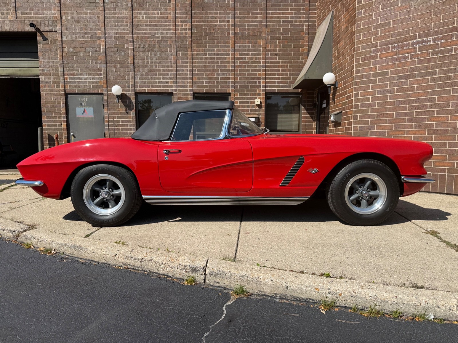 Chevrolet-Corvette-1962-Convertible-16