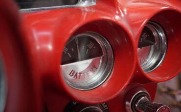 Chevrolet-Corvette-1962-Convertible-21