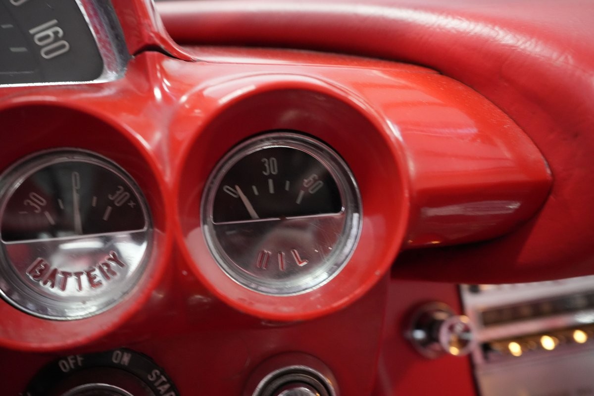 Chevrolet-Corvette-1962-Convertible-22
