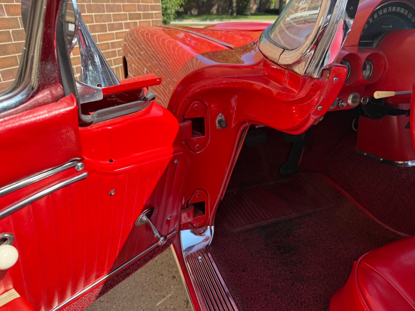 Chevrolet-Corvette-1962-Convertible-25