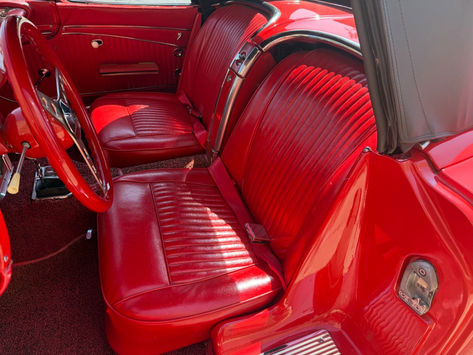 Chevrolet-Corvette-1962-Convertible-27