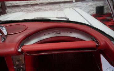 Chevrolet-Corvette-1962-Convertible-28