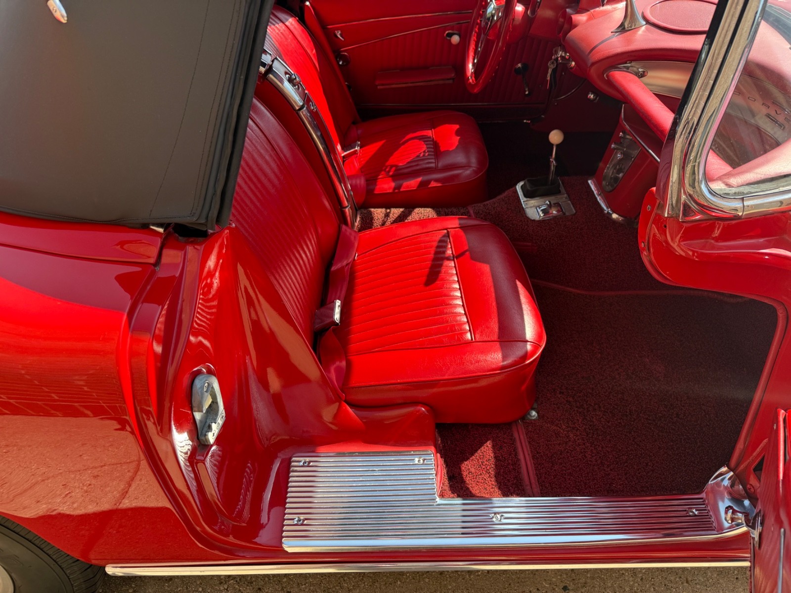 Chevrolet-Corvette-1962-Convertible-31
