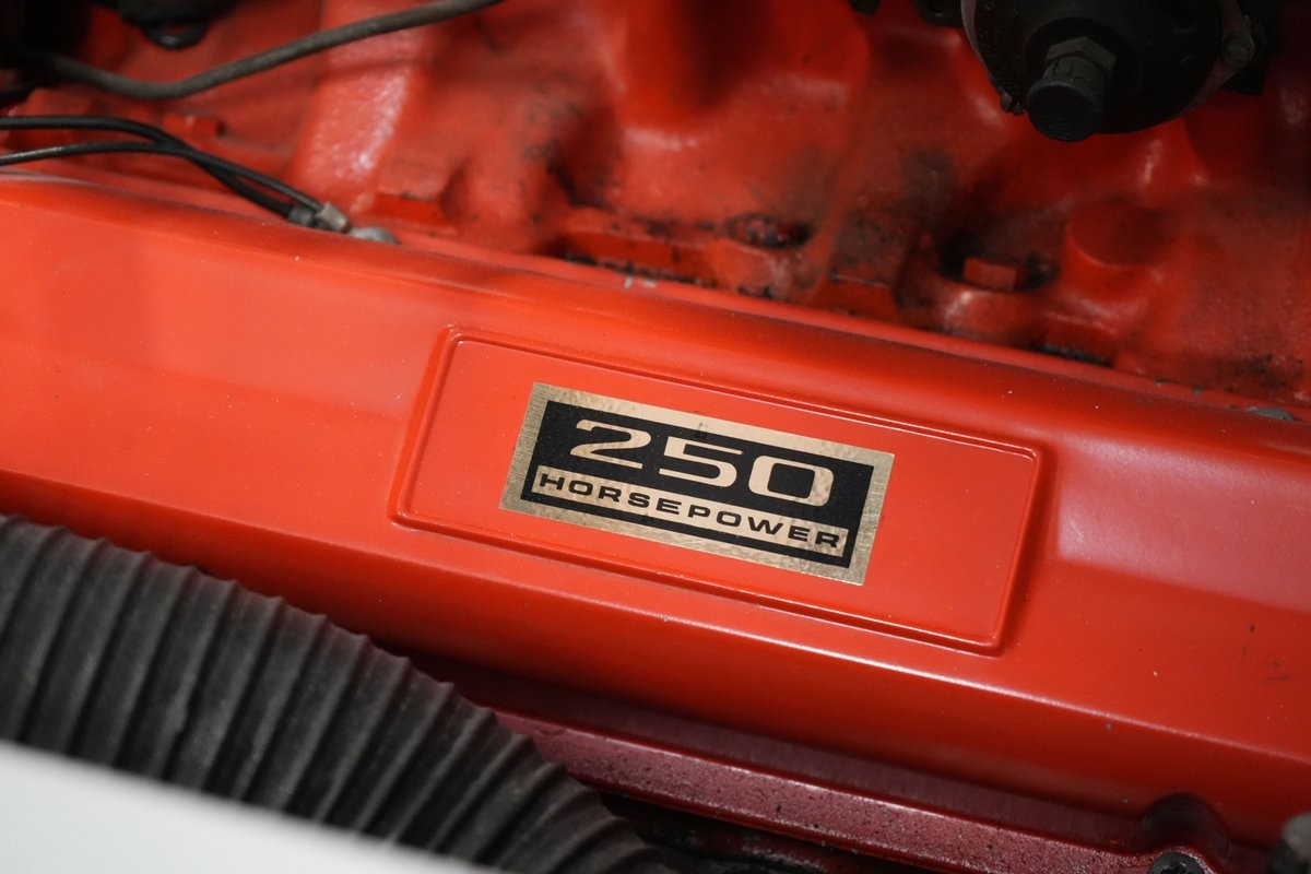 Chevrolet-Corvette-1962-Convertible-32