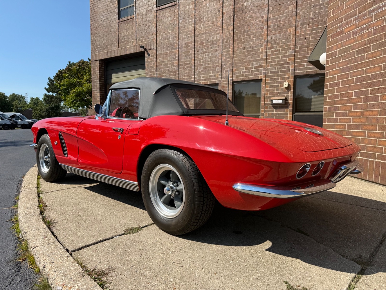 Chevrolet-Corvette-1962-Convertible-5