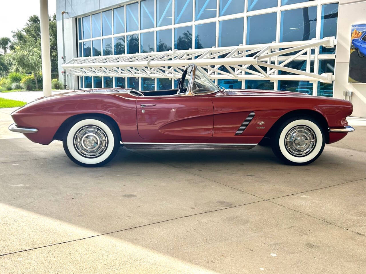 Chevrolet-Corvette-1962-Sedan-3