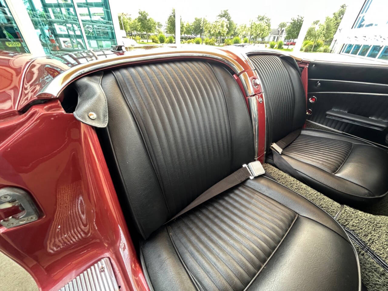 Chevrolet-Corvette-1962-Sedan-33