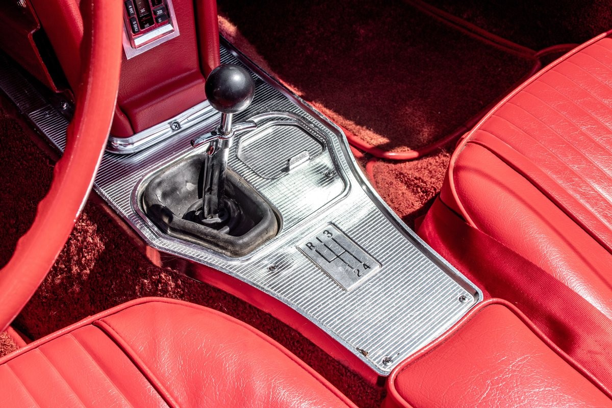 Chevrolet-Corvette-1963-25