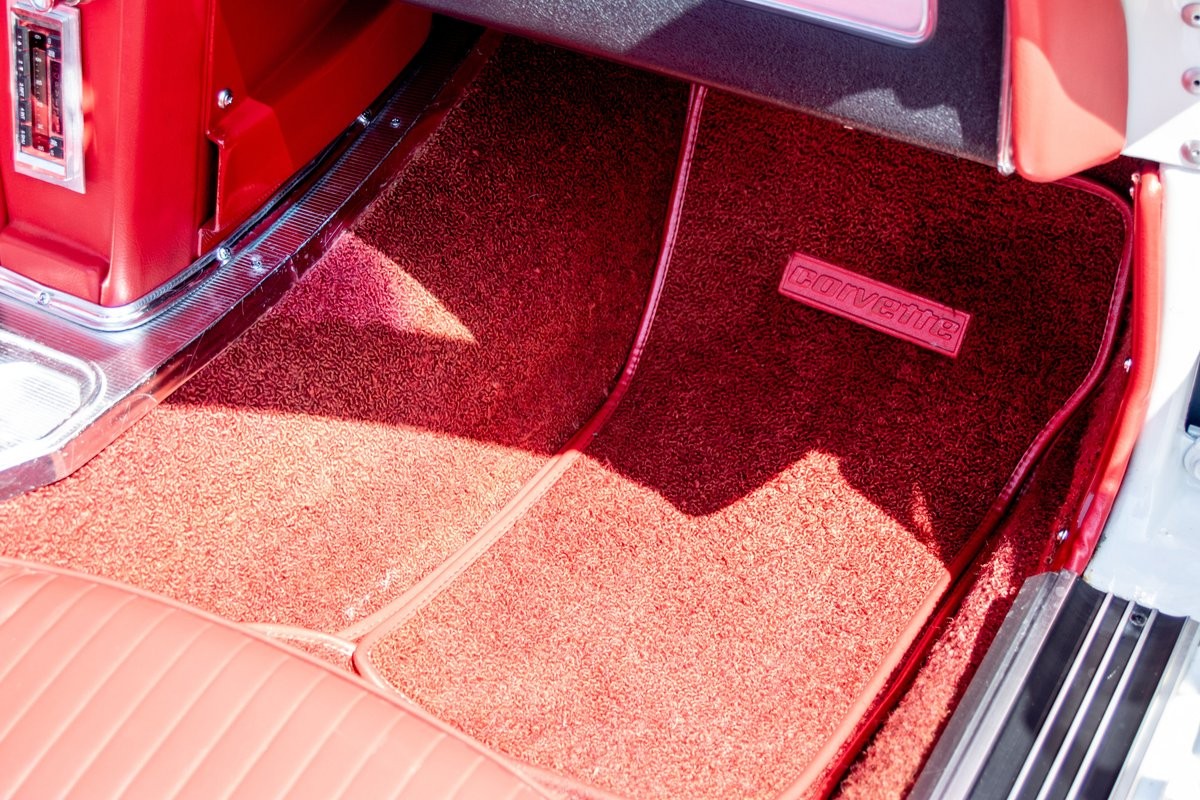 Chevrolet-Corvette-1963-28