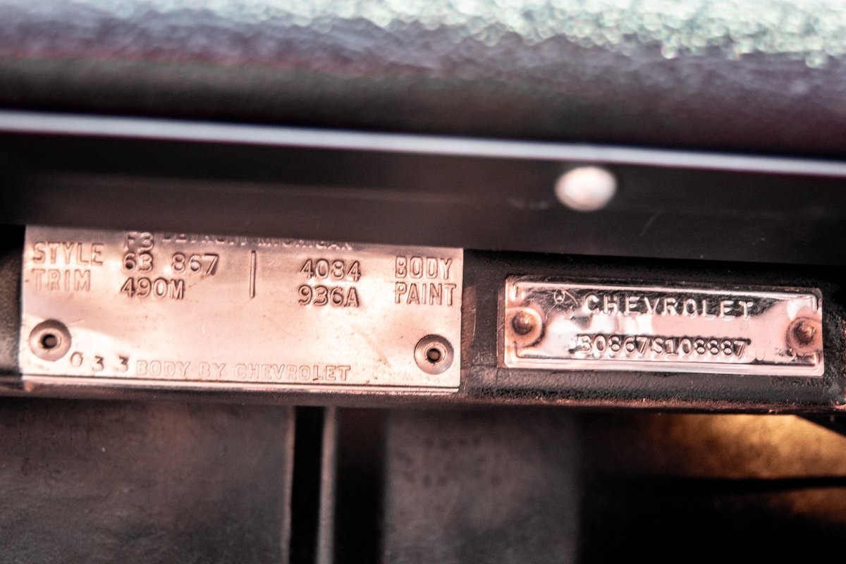 Chevrolet-Corvette-1963-33
