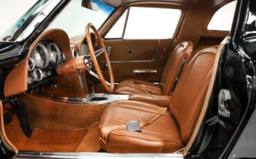 Chevrolet-Corvette-1963-Tuxedo-Black-Saddle-Tan-1