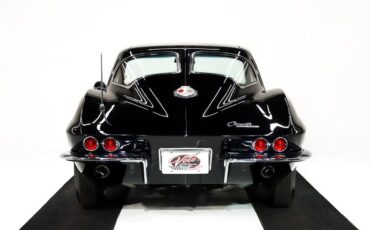 Chevrolet-Corvette-1963-Tuxedo-Black-Saddle-Tan-13