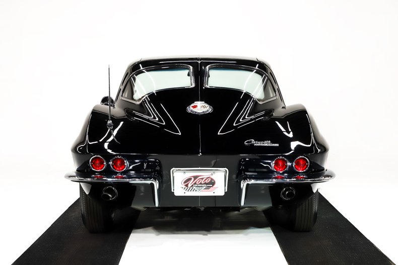 Chevrolet-Corvette-1963-Tuxedo-Black-Saddle-Tan-13