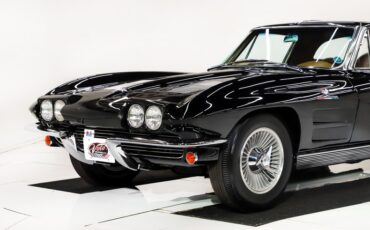 Chevrolet-Corvette-1963-Tuxedo-Black-Saddle-Tan-17