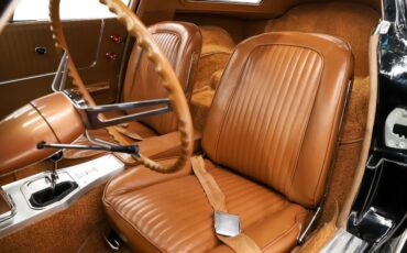 Chevrolet-Corvette-1963-Tuxedo-Black-Saddle-Tan-18