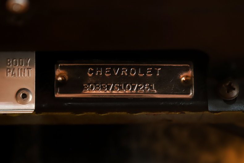 Chevrolet-Corvette-1963-Tuxedo-Black-Saddle-Tan-20