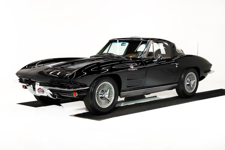 Chevrolet-Corvette-1963-Tuxedo-Black-Saddle-Tan-21