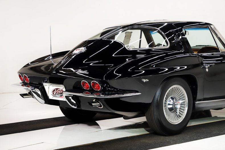 Chevrolet-Corvette-1963-Tuxedo-Black-Saddle-Tan-24