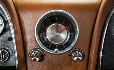 Chevrolet-Corvette-1963-Tuxedo-Black-Saddle-Tan-36