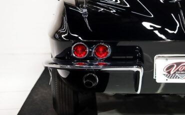 Chevrolet-Corvette-1963-Tuxedo-Black-Saddle-Tan-45