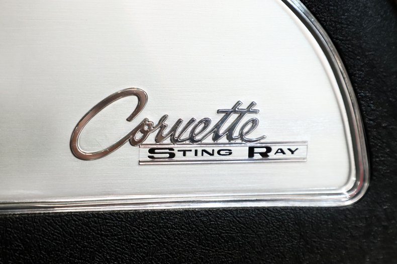 Chevrolet-Corvette-1963-Tuxedo-Black-Saddle-Tan-47