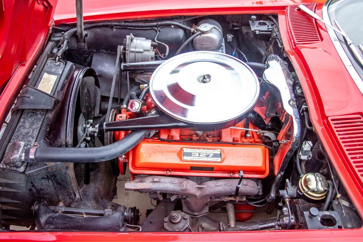 Chevrolet-Corvette-1964-17