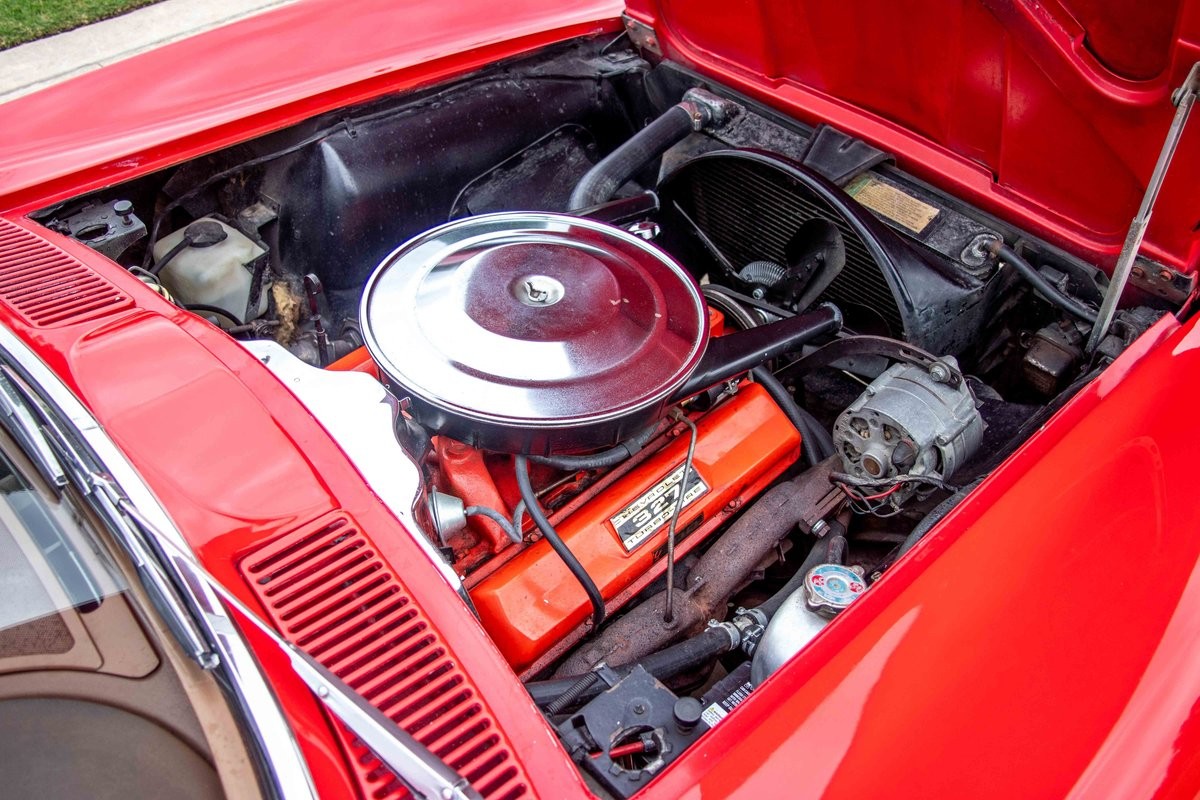 Chevrolet-Corvette-1964-18