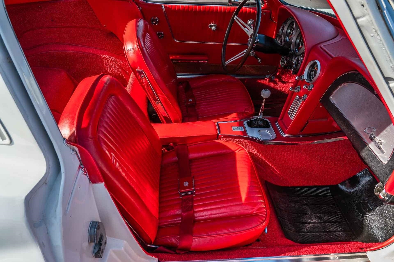 Chevrolet-Corvette-1964-2d-2-Door-Hard-TOP-12