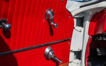Chevrolet-Corvette-1964-2d-2-Door-Hard-TOP-23