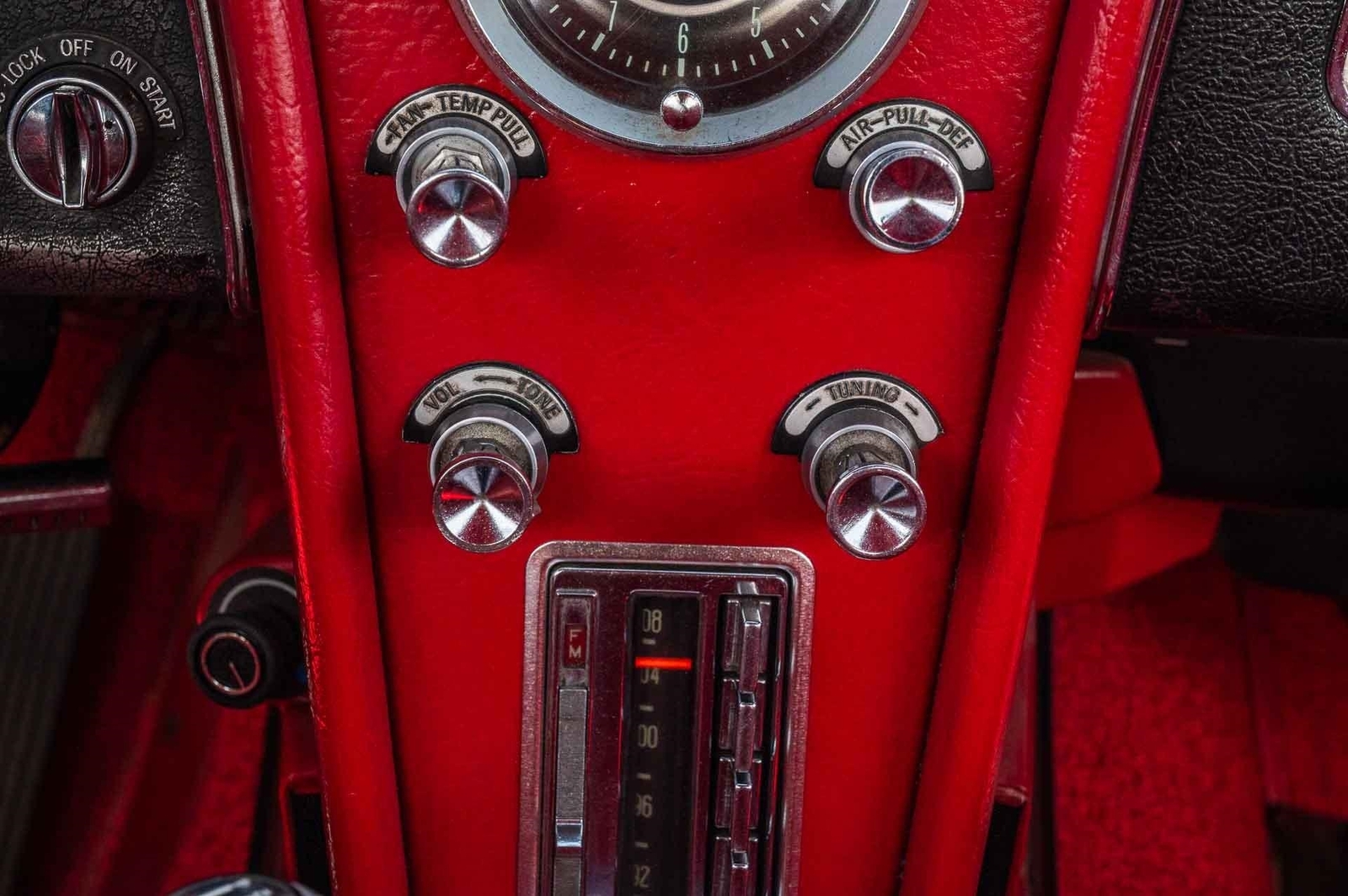 Chevrolet-Corvette-1964-2d-2-Door-Hard-TOP-36