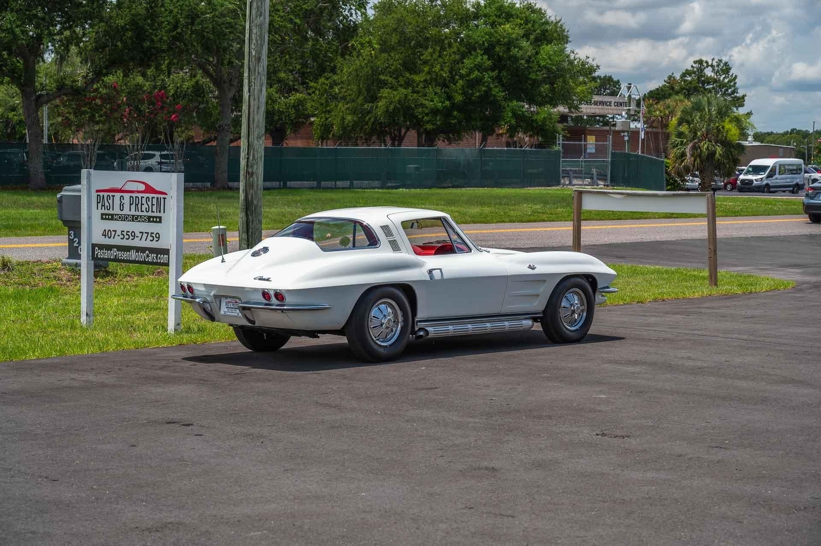 Chevrolet-Corvette-1964-2d-2-Door-Hard-TOP-5