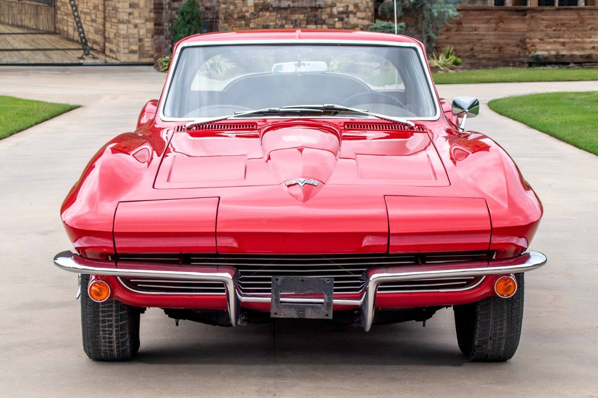 Chevrolet-Corvette-1964-4