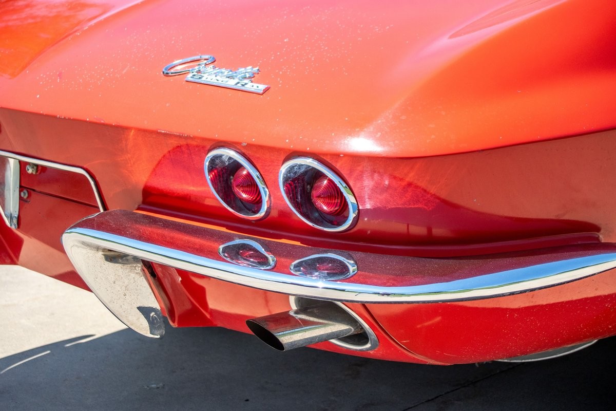 Chevrolet-Corvette-1964-Convertible-10