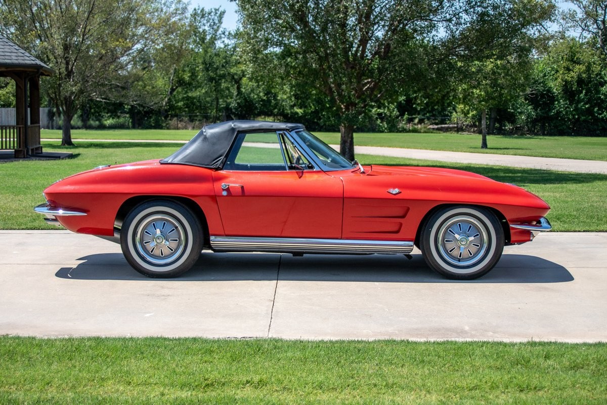 Chevrolet-Corvette-1964-Convertible-15