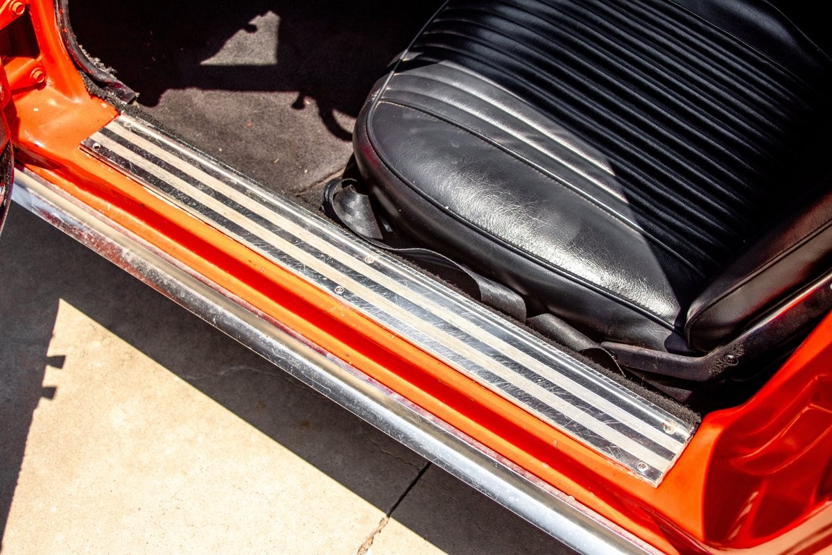 Chevrolet-Corvette-1964-Convertible-17
