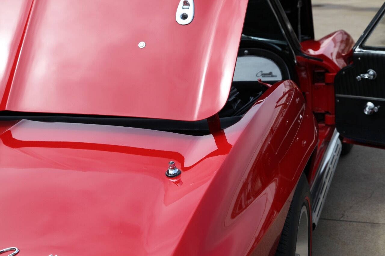 Chevrolet-Corvette-1964-Convertible-21