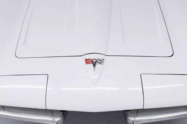 Chevrolet-Corvette-1964-Convertible-23