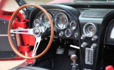 Chevrolet-Corvette-1964-Convertible-24