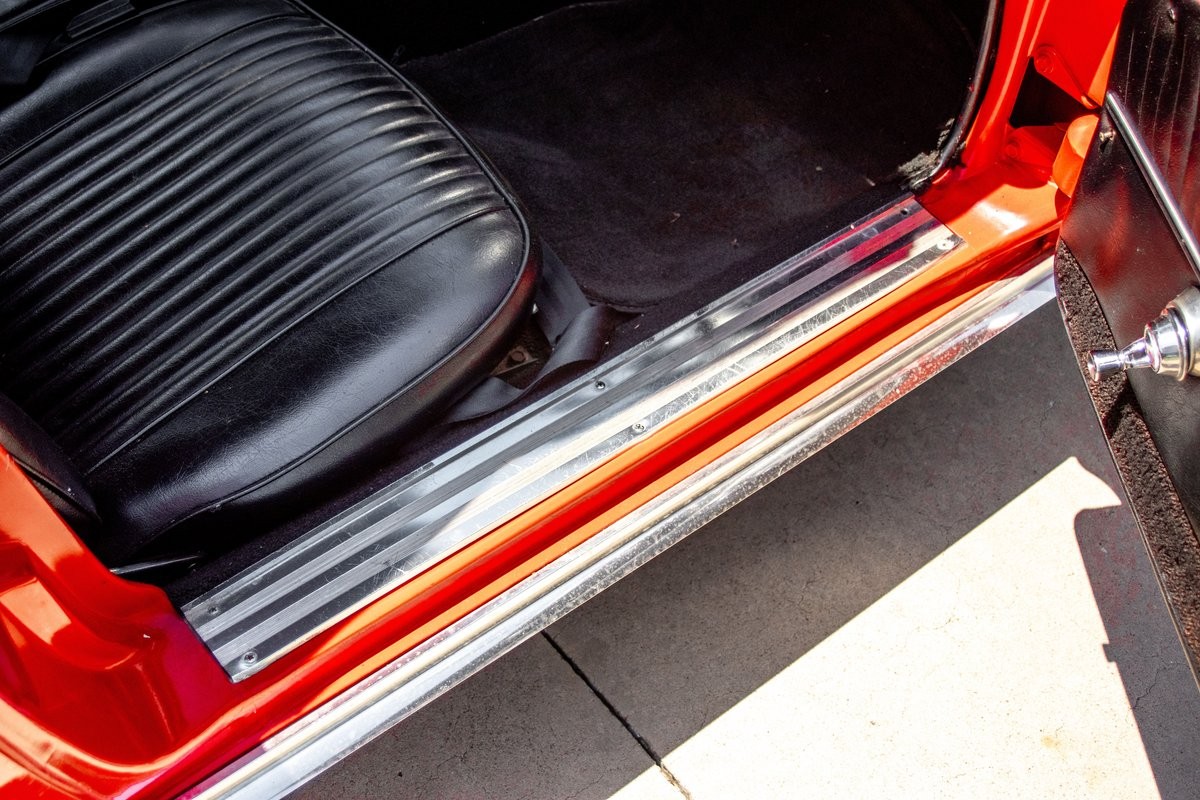 Chevrolet-Corvette-1964-Convertible-29