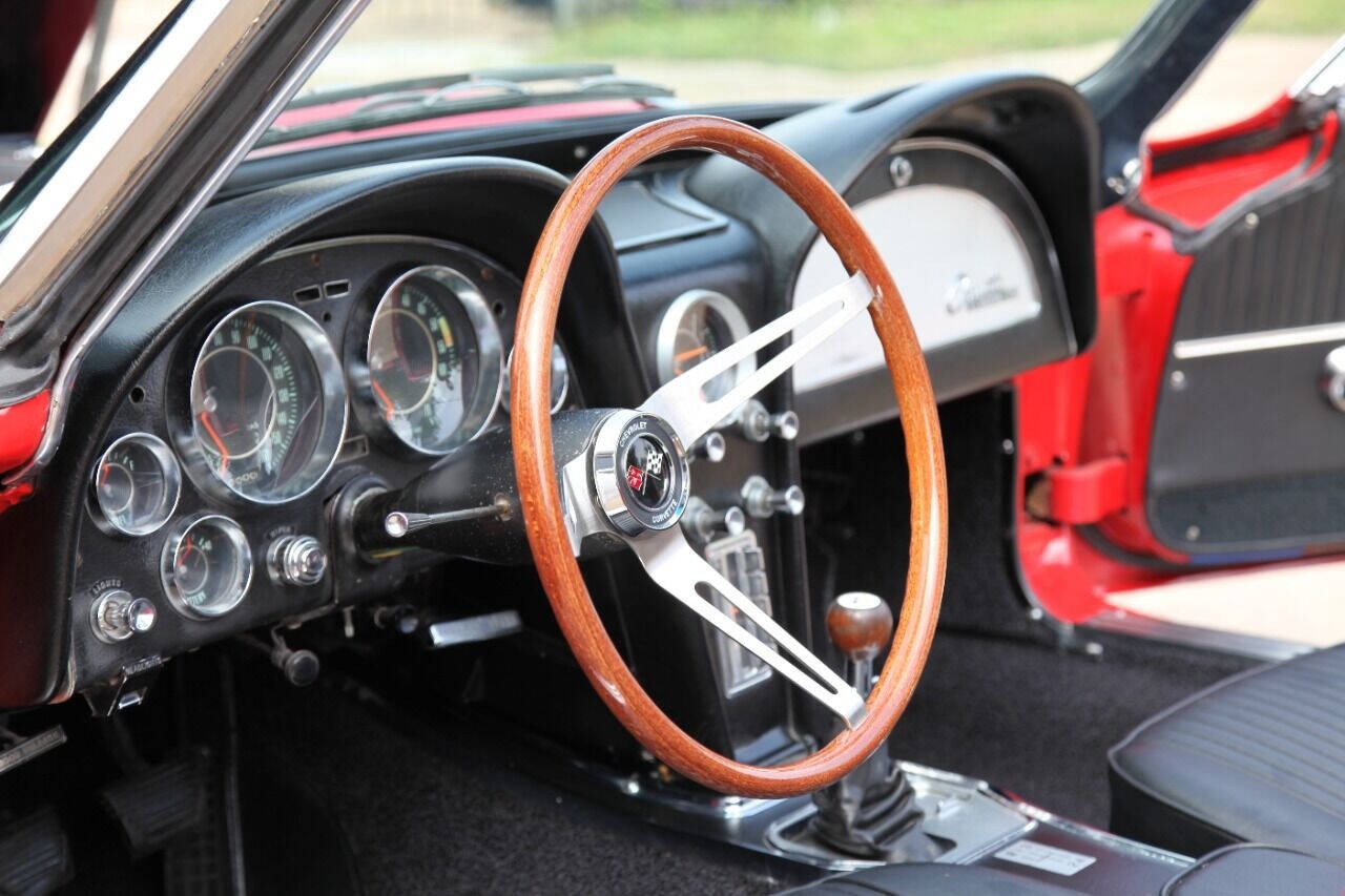 Chevrolet-Corvette-1964-Convertible-29