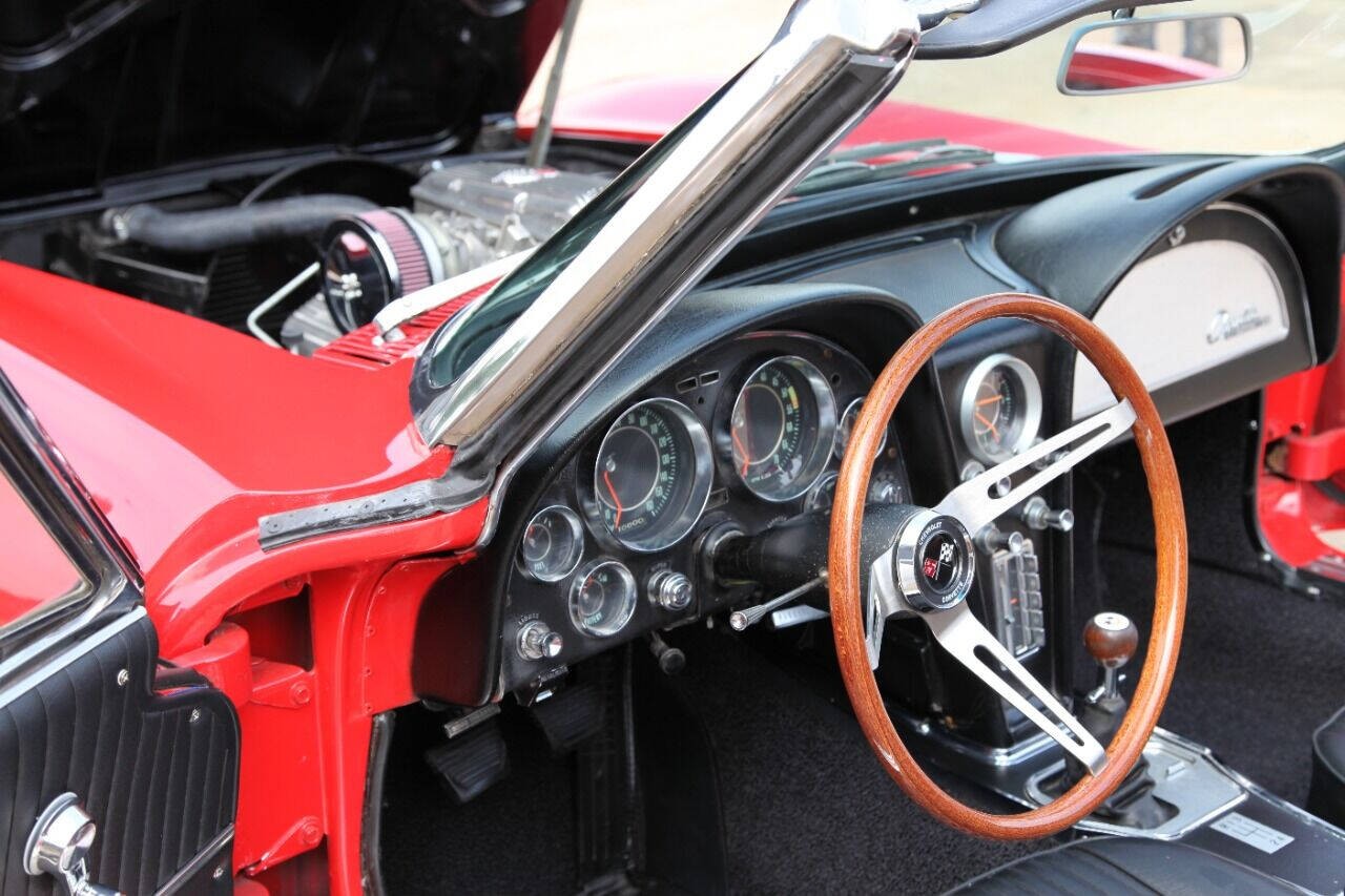 Chevrolet-Corvette-1964-Convertible-31