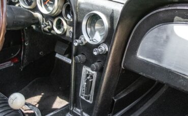 Chevrolet-Corvette-1964-Convertible-32