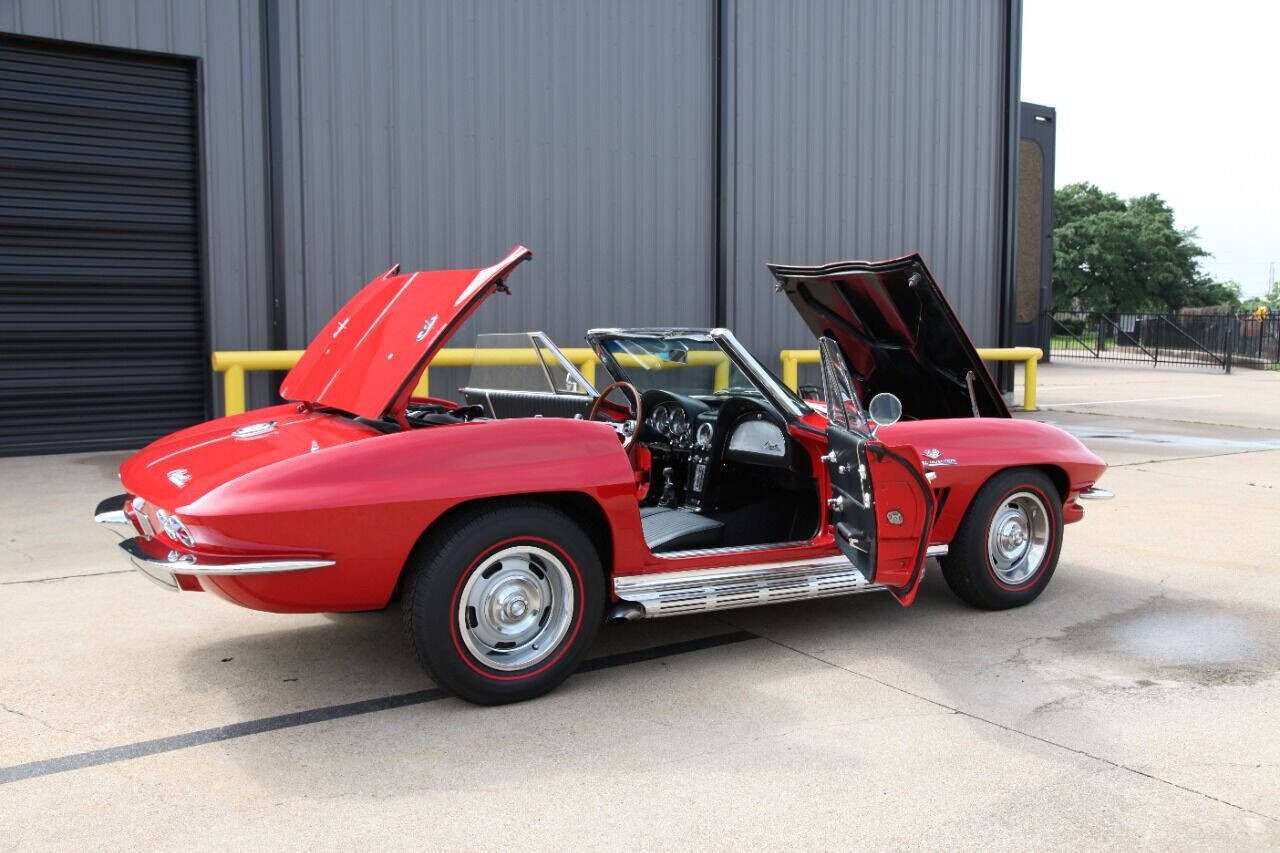 Chevrolet-Corvette-1964-Convertible-39