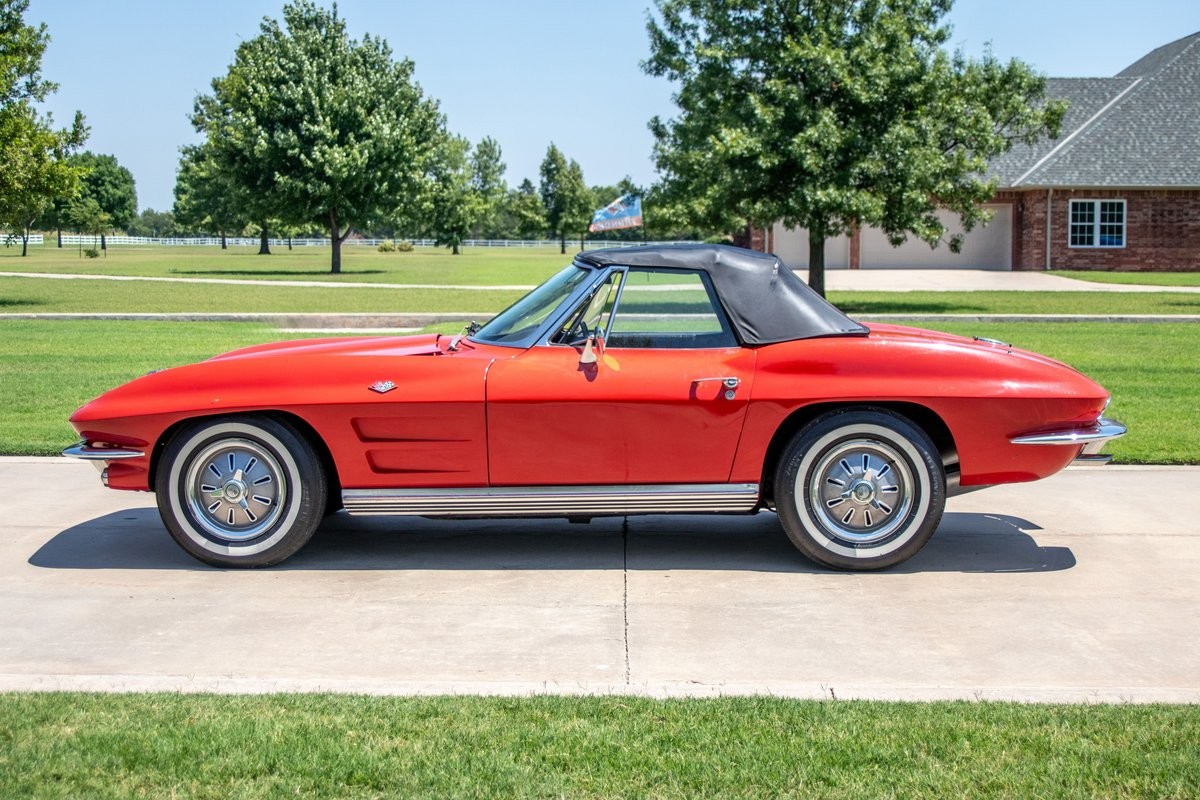 Chevrolet-Corvette-1964-Convertible-4