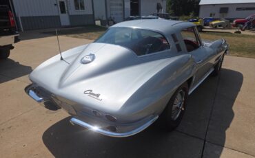 Chevrolet-Corvette-1964-Coupe-10