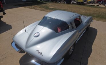Chevrolet-Corvette-1964-Coupe-11