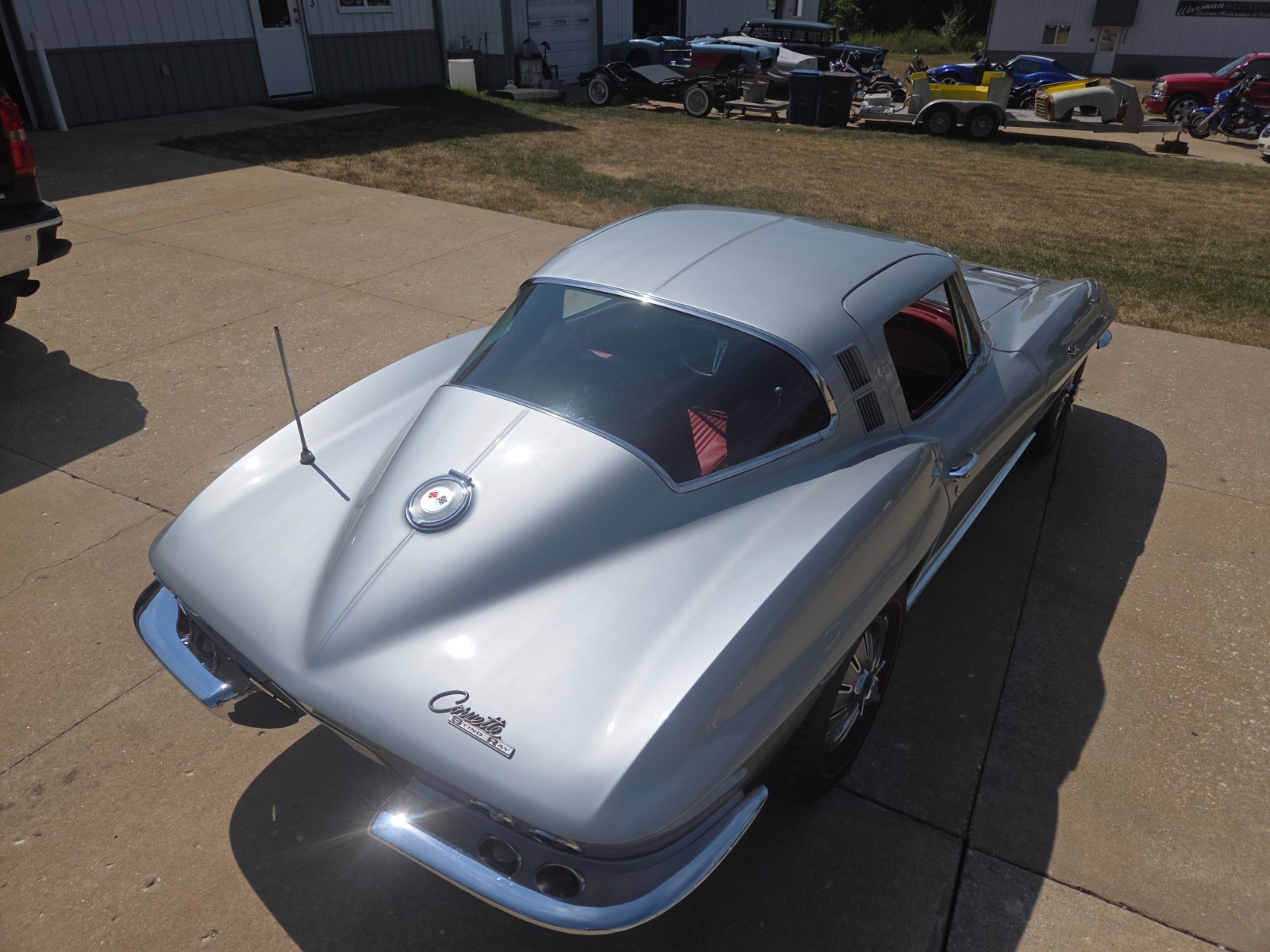 Chevrolet-Corvette-1964-Coupe-11