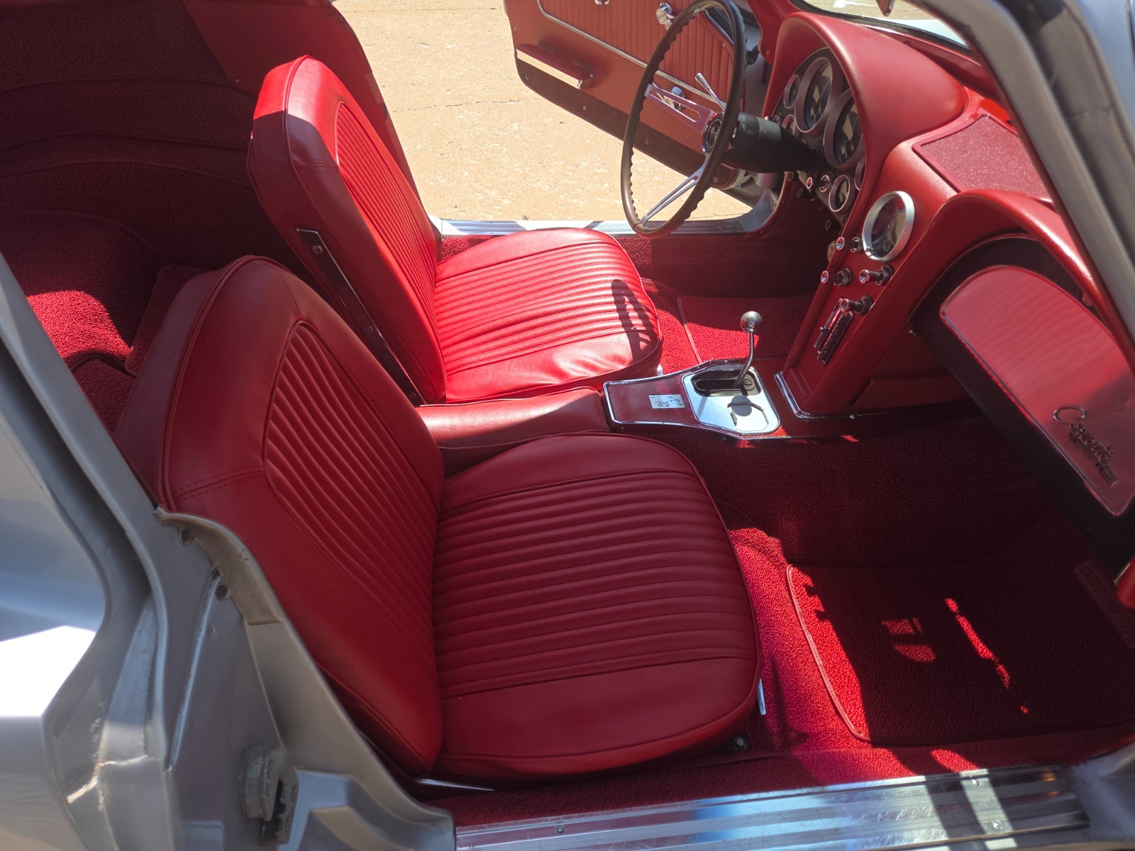 Chevrolet-Corvette-1964-Coupe-19