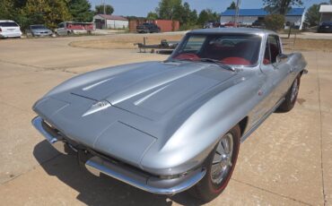 Chevrolet-Corvette-1964-Coupe-2