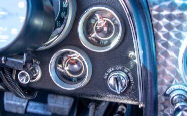 Chevrolet-Corvette-1964-Coupe-22